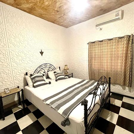 La Maison Traditionnelle Hotel Et Guesthouse Тафраут Екстериор снимка