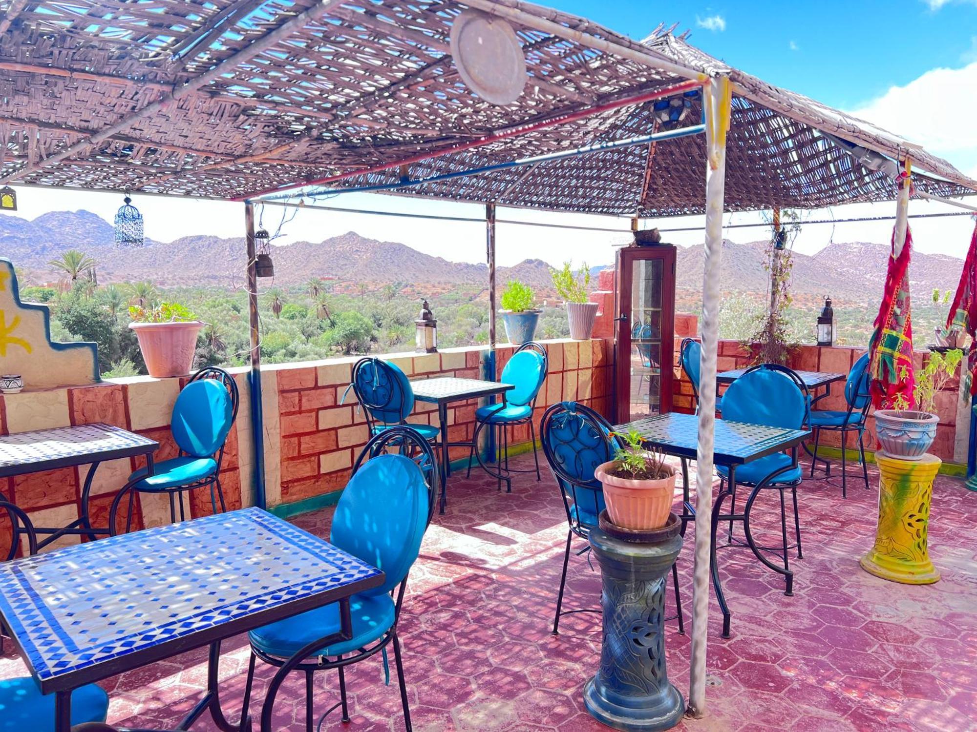 La Maison Traditionnelle Hotel Et Guesthouse Тафраут Екстериор снимка