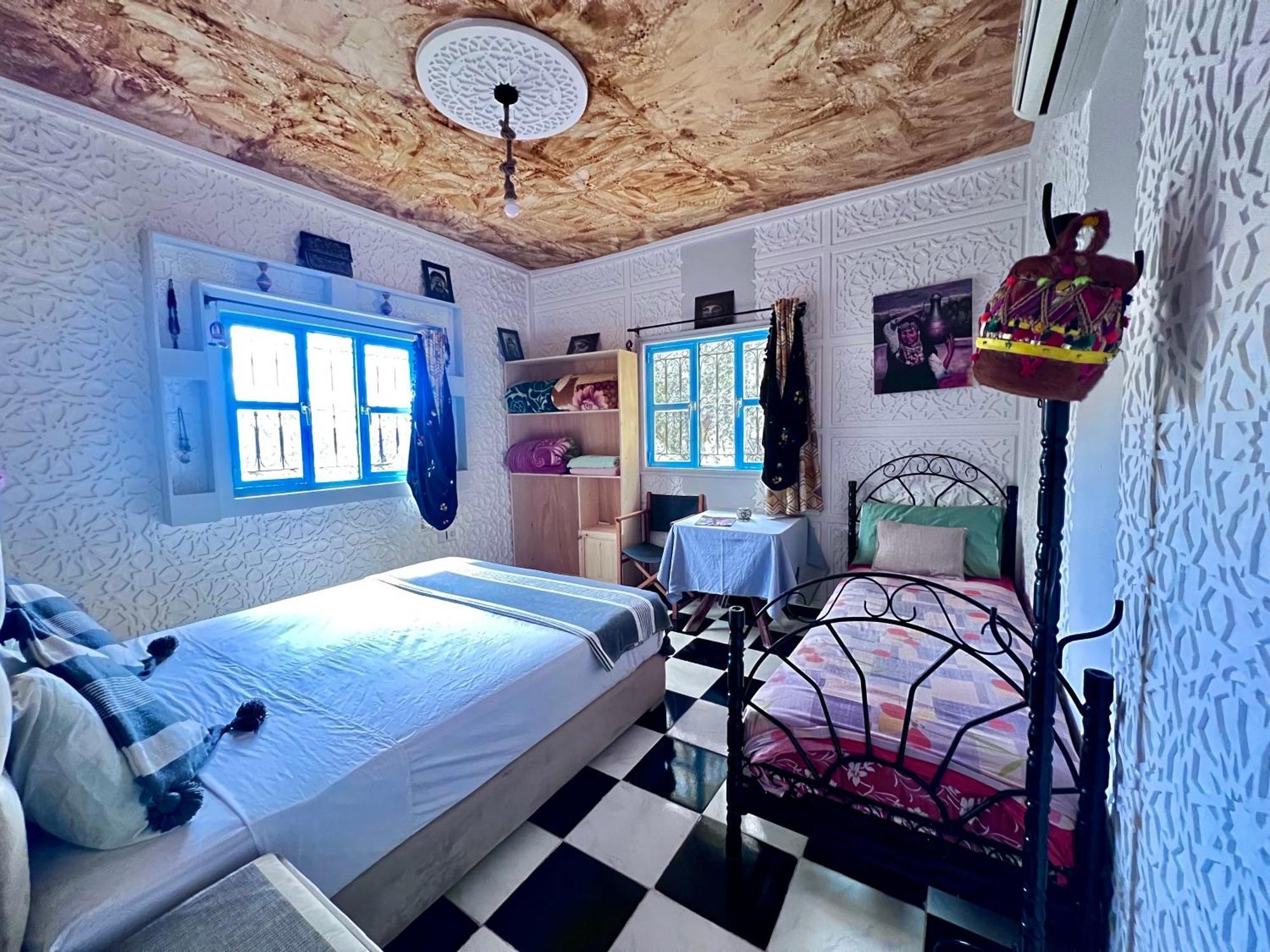 La Maison Traditionnelle Hotel Et Guesthouse Тафраут Екстериор снимка