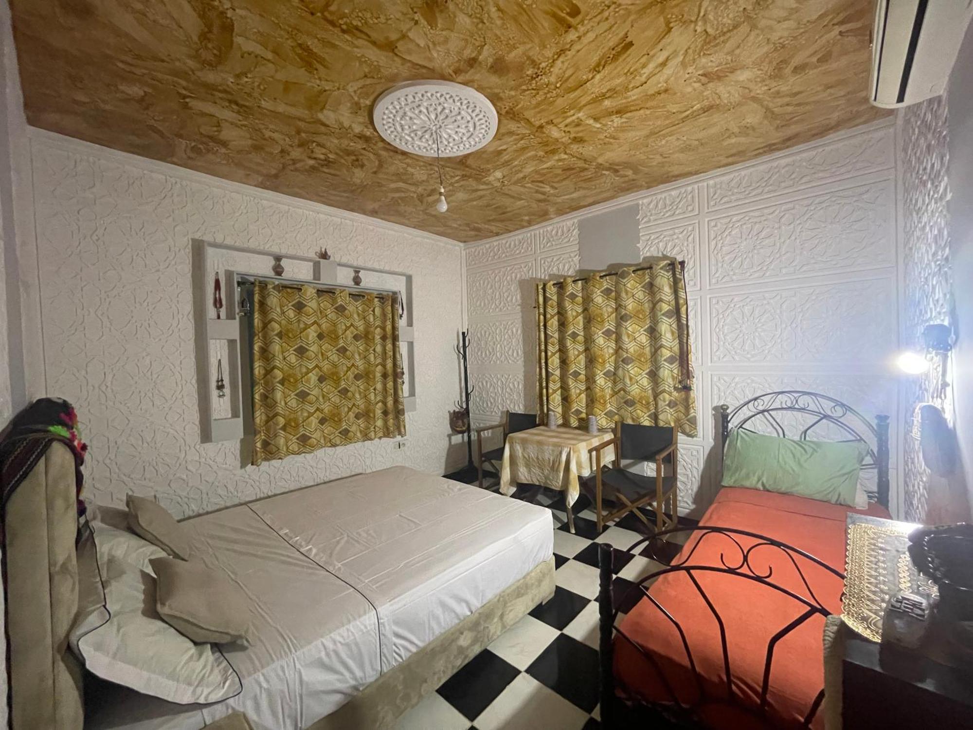 La Maison Traditionnelle Hotel Et Guesthouse Тафраут Екстериор снимка