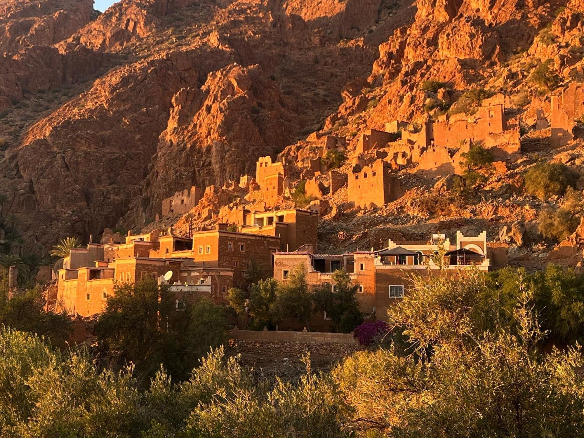 La Maison Traditionnelle Hotel Et Guesthouse Тафраут Екстериор снимка
