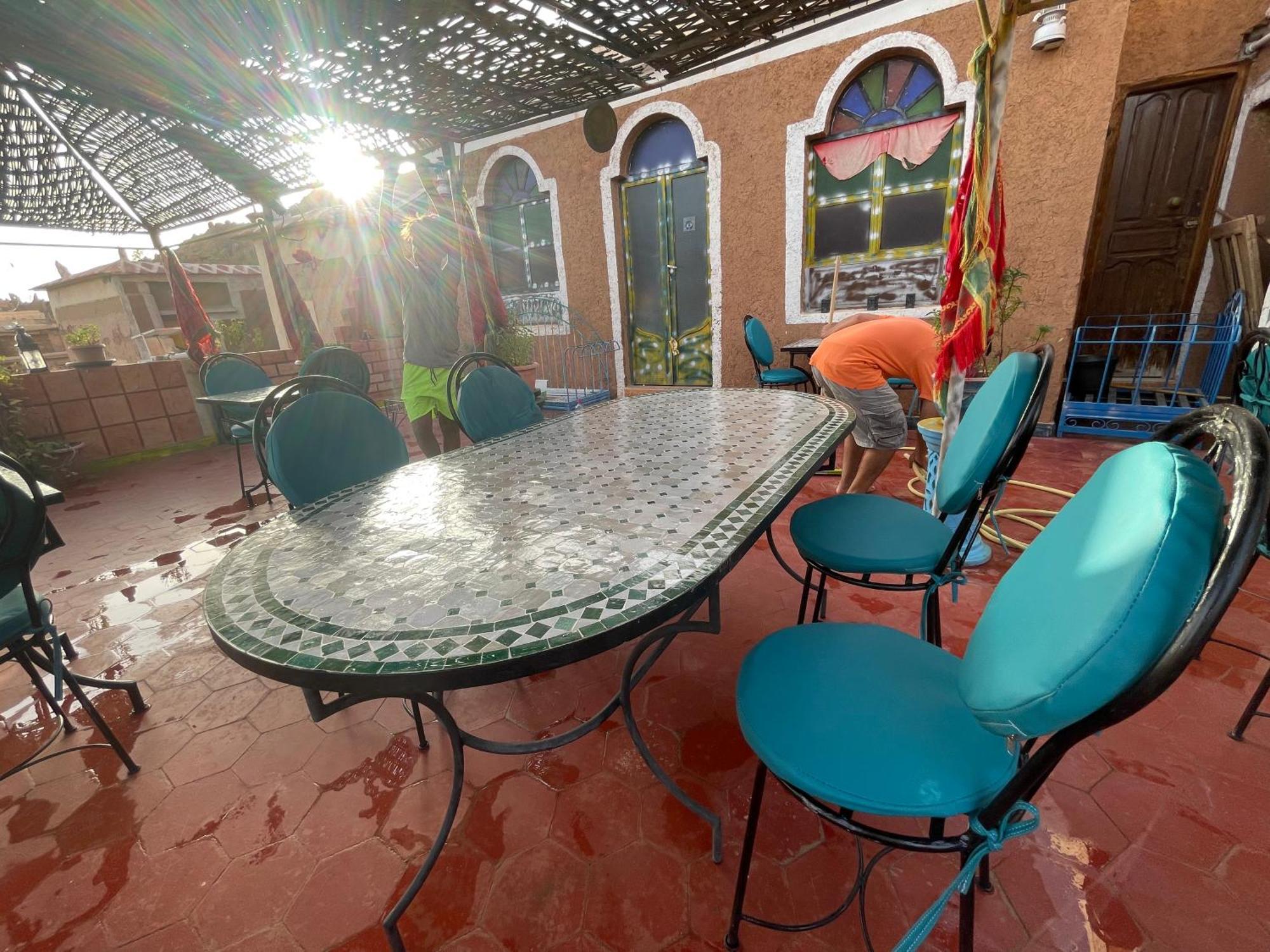 La Maison Traditionnelle Hotel Et Guesthouse Тафраут Екстериор снимка