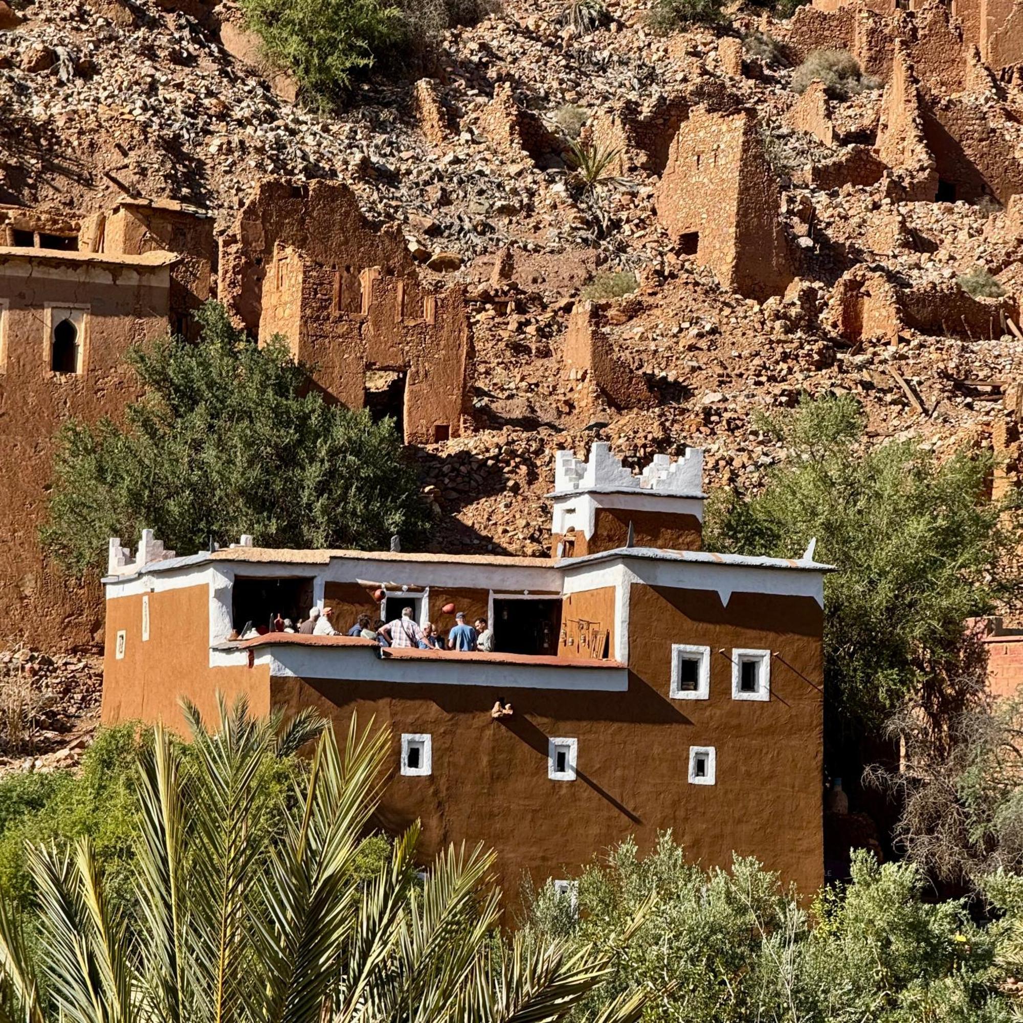La Maison Traditionnelle Hotel Et Guesthouse Тафраут Екстериор снимка